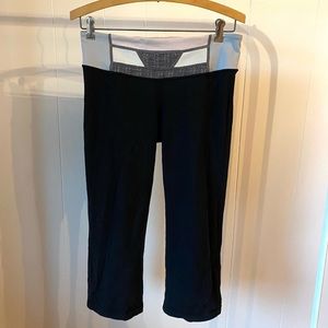 Lululemon Cropped Flare Leggings